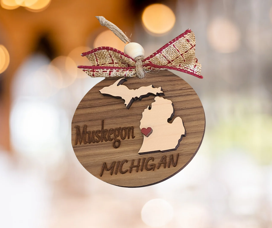 Michigan ornament with heart