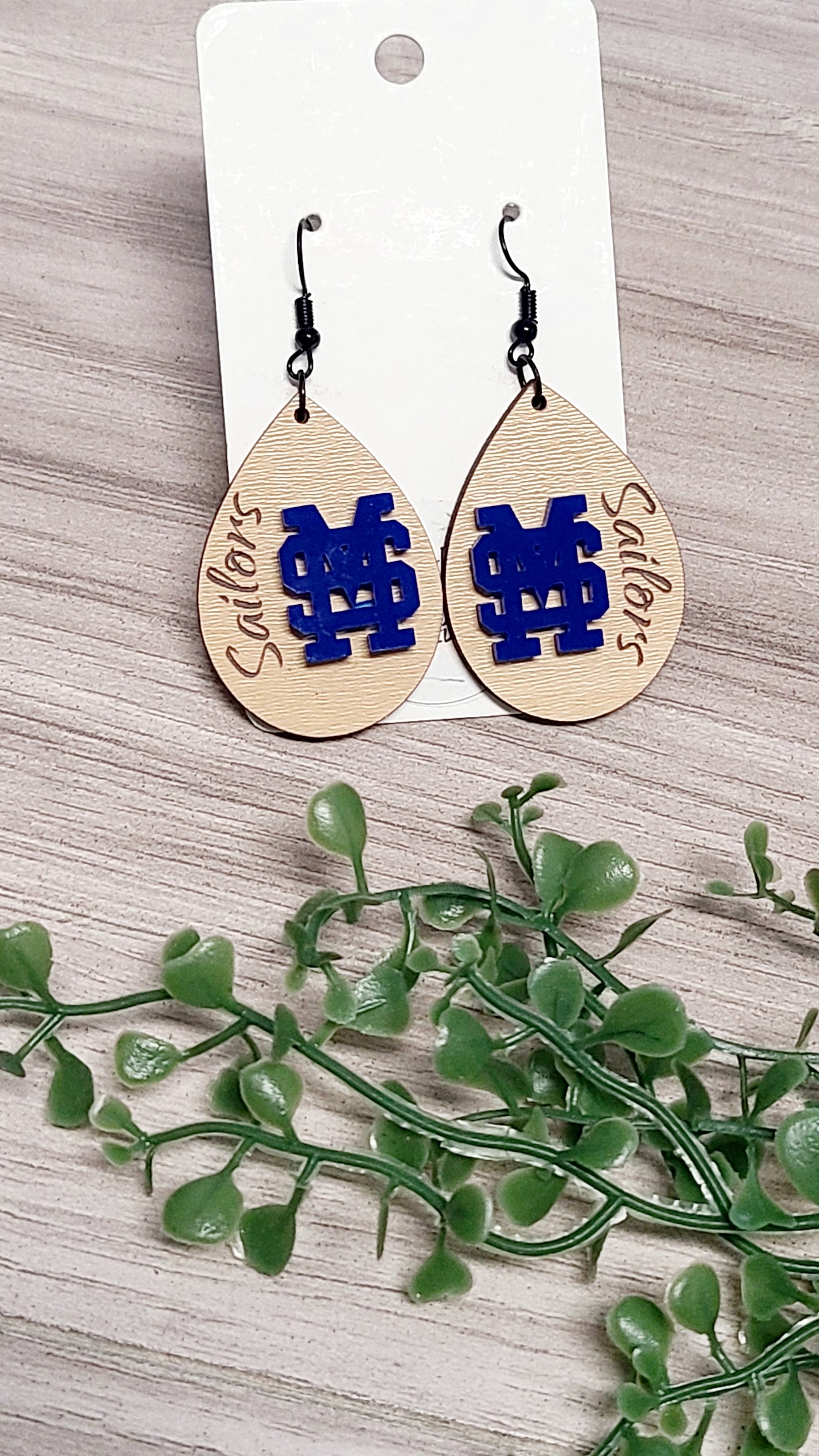 Mona Shores earrings