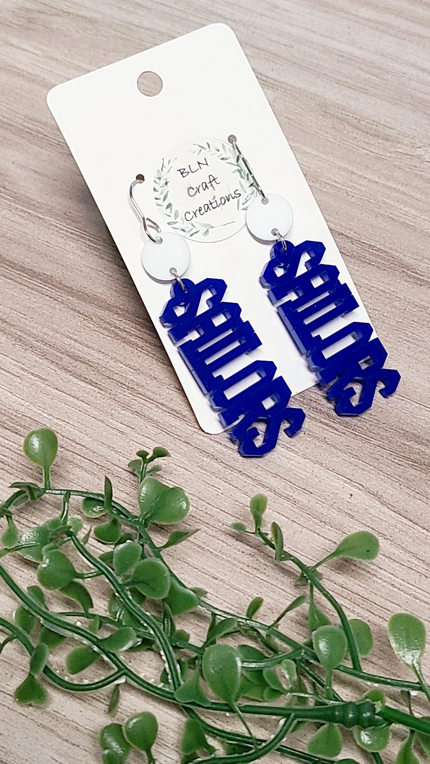 Mona Shores earrings