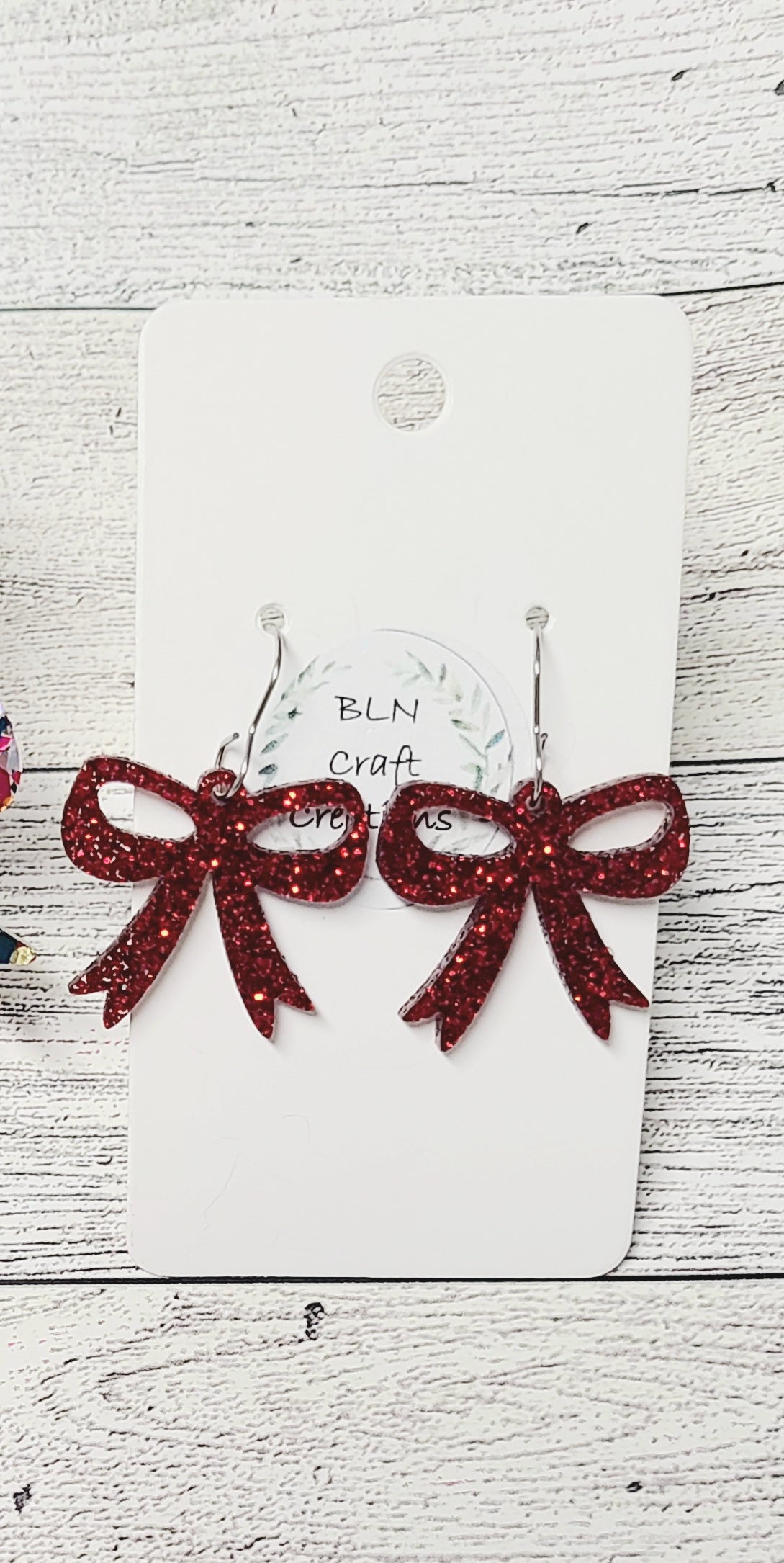 Bow shaped earrings