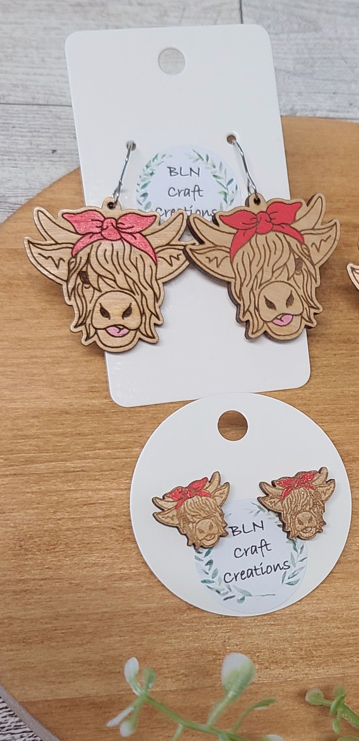 Highland cow with bow earrings