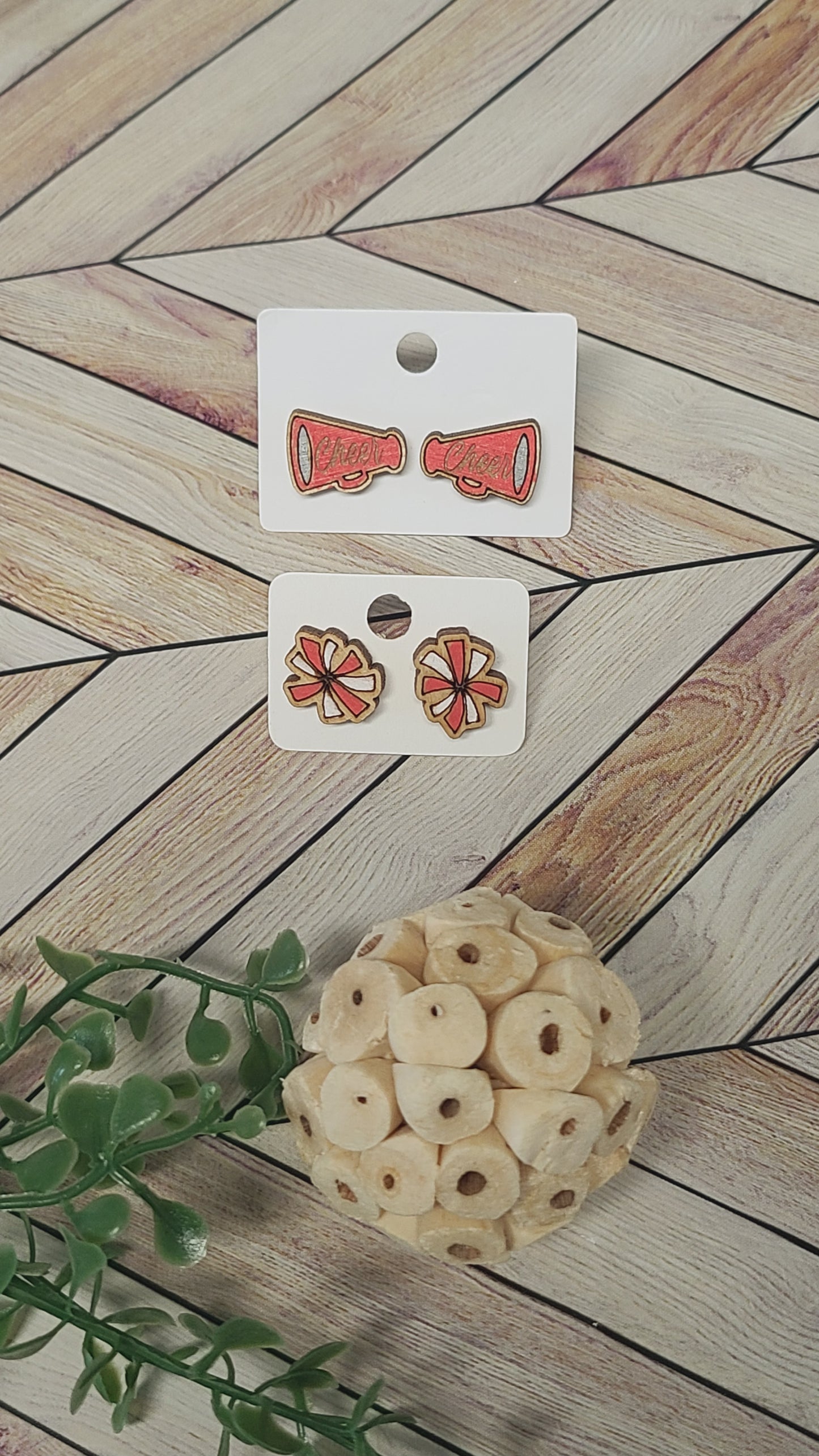 Cheer stud earrings