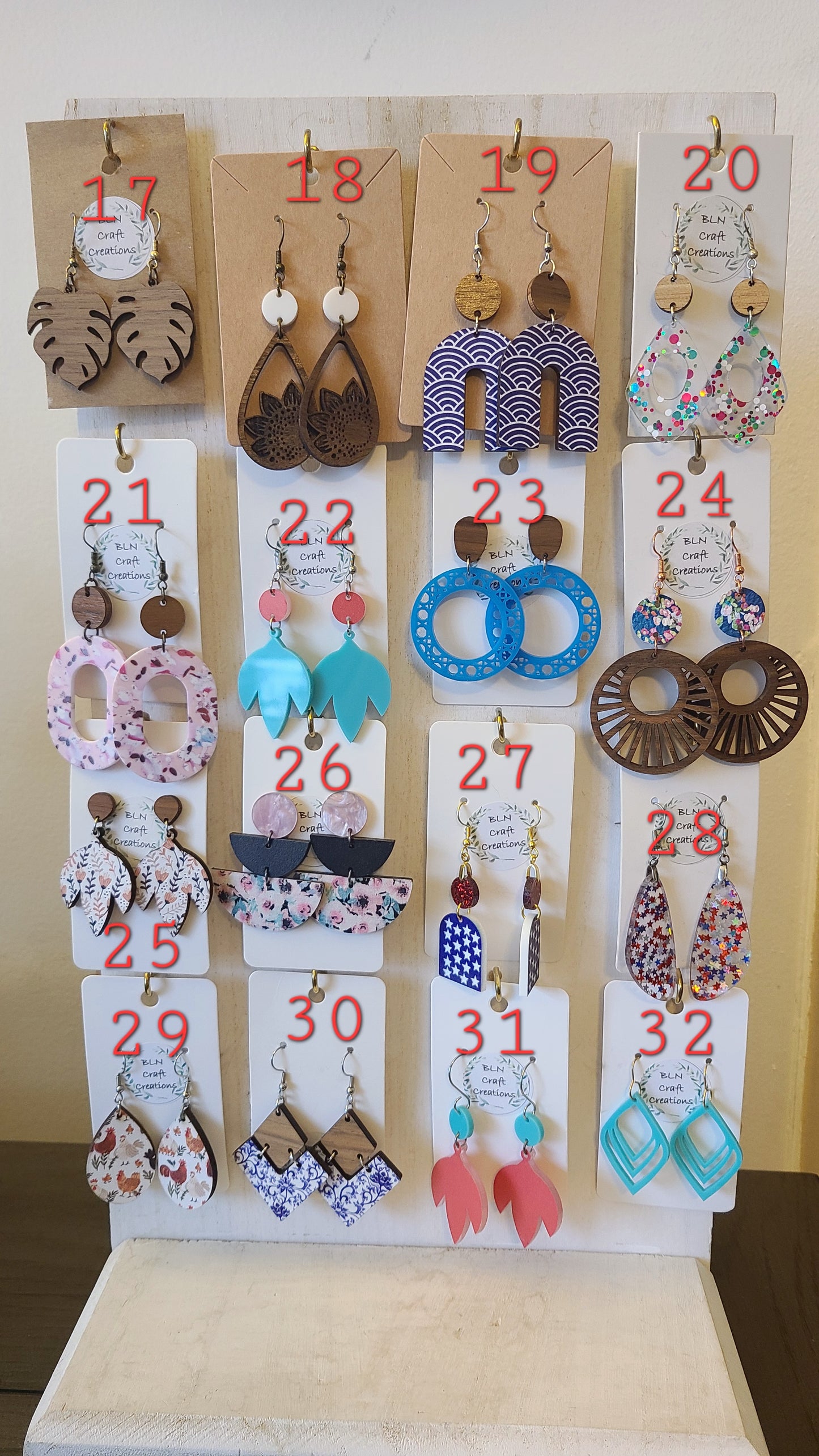 SALE ONLY $10 Earrings 1 and done!!